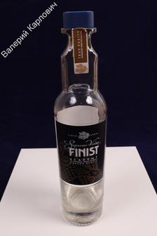 Бутылка. Бутыль. Водка FINIST. 0,7 л. Толстое стекло. Размеры 33х7,5 см. (С3516)
